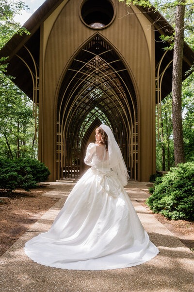 Bridal portrait at Arkansas wedding venue